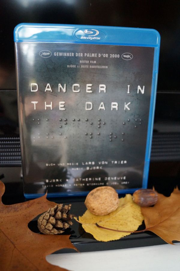 Dancer in the Dark - Cover