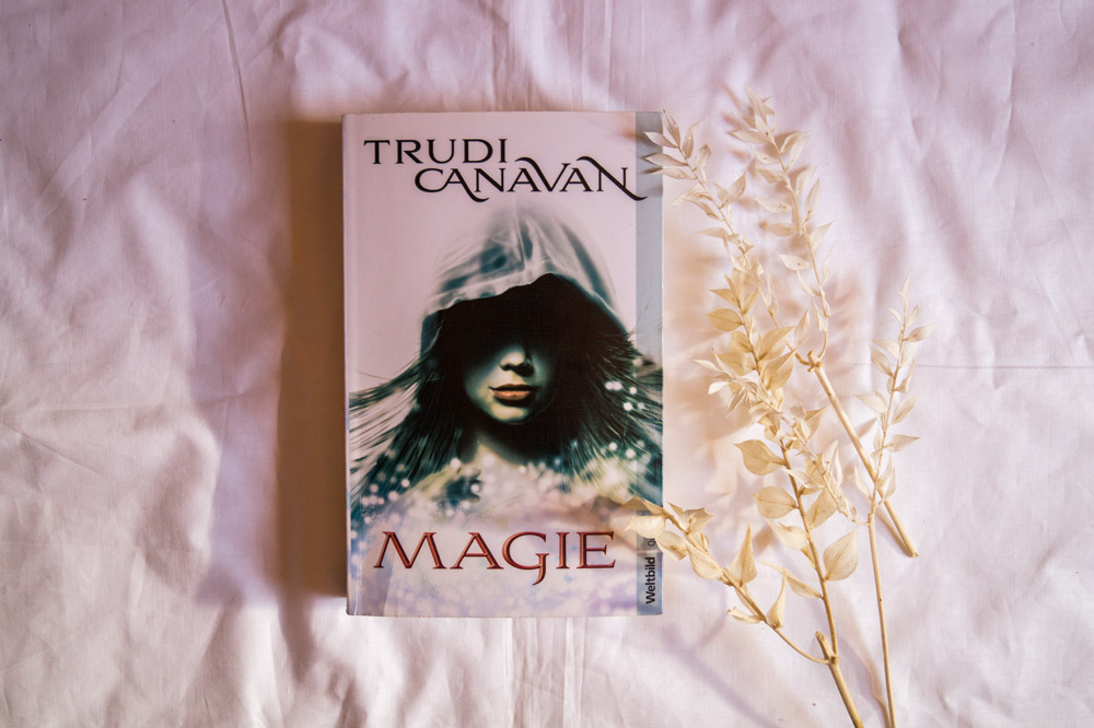 Das Cover von Trudi Canavan – Magie Trudi Canavan – Magie